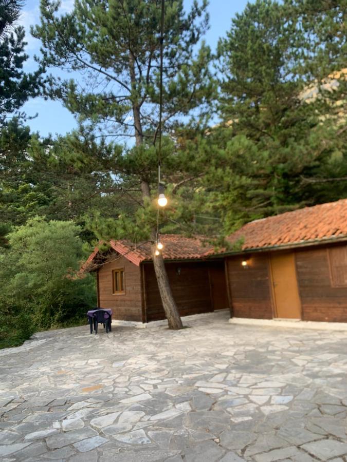The Old Man'S Chalet Villa Dukat Dış mekan fotoğraf